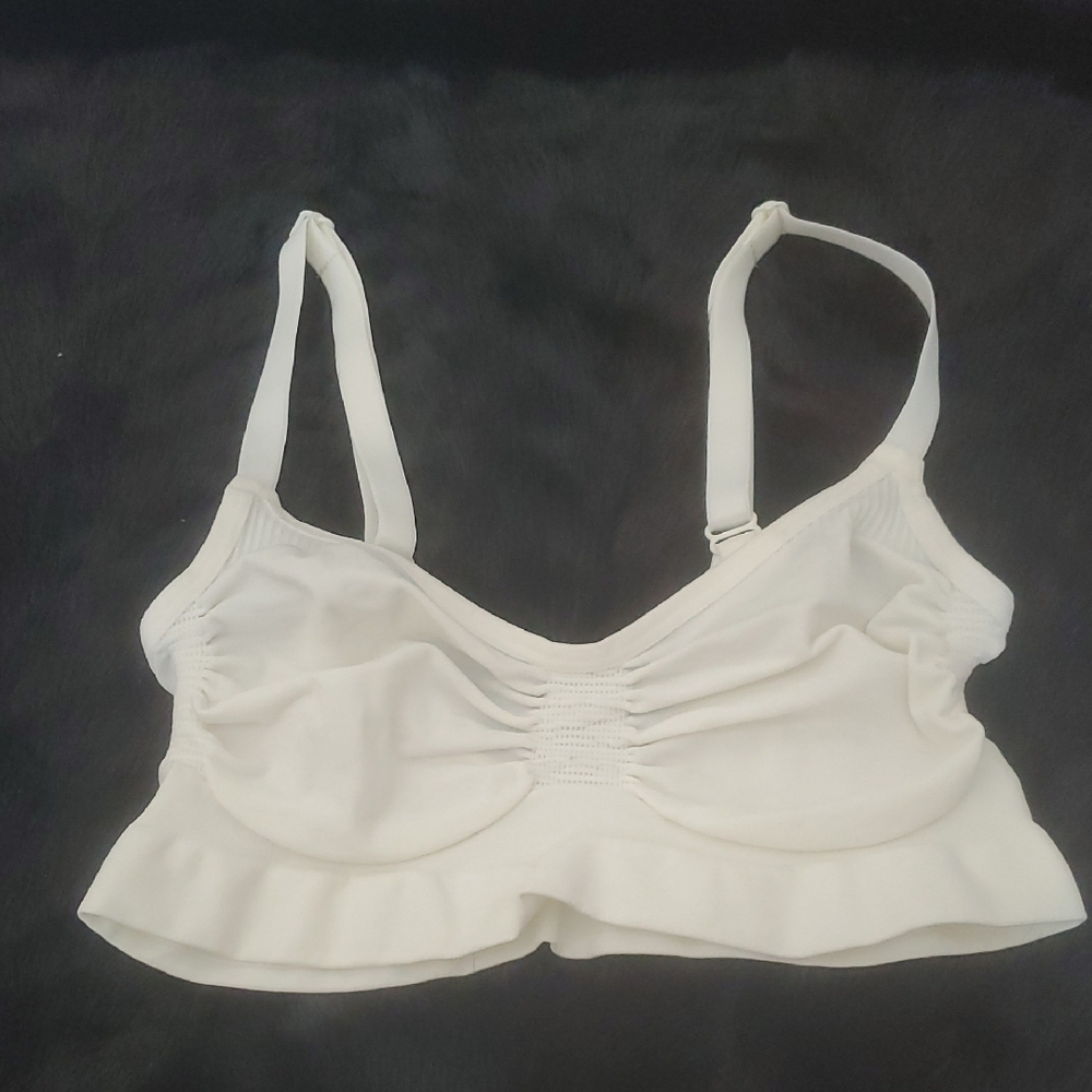 NWOT SKIMS SCULPTING BRA